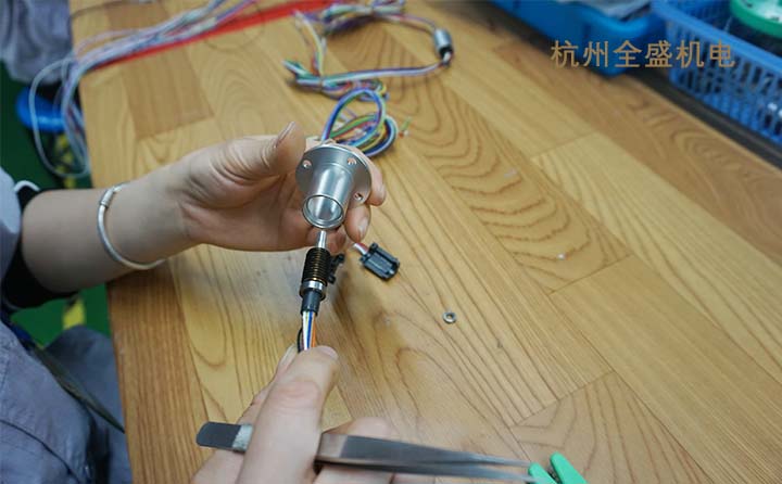 什么是滑環(huán)？導(dǎo)電滑環(huán)分類(lèi)